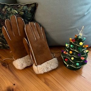 J. Crew sheepskin gloves from the early 2000’s